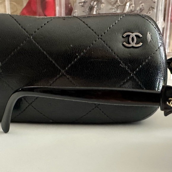 Authentic Chanel Black Oversized Sunglasses for women. - Picture 2 of 10